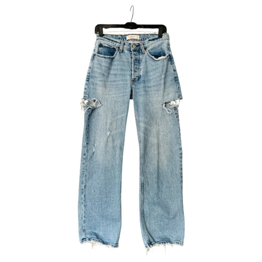 Abercrombie & Fitch The 90s Baggy Low Rise Distressed Jeans Light Wash 26 EUC